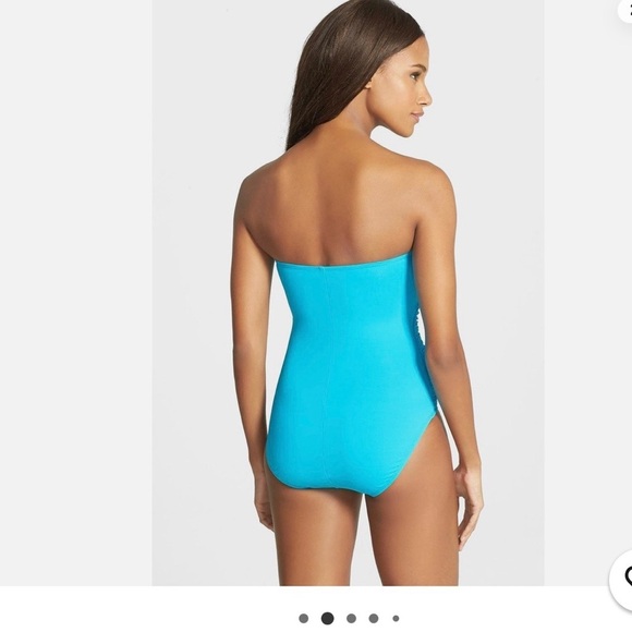 Gorgeous turquoise This bandini swimsuit from La Blanca - Picture 3 of 8